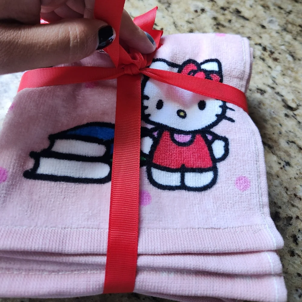 Hello Kitty- Adorable 4 Pack of Washcloths